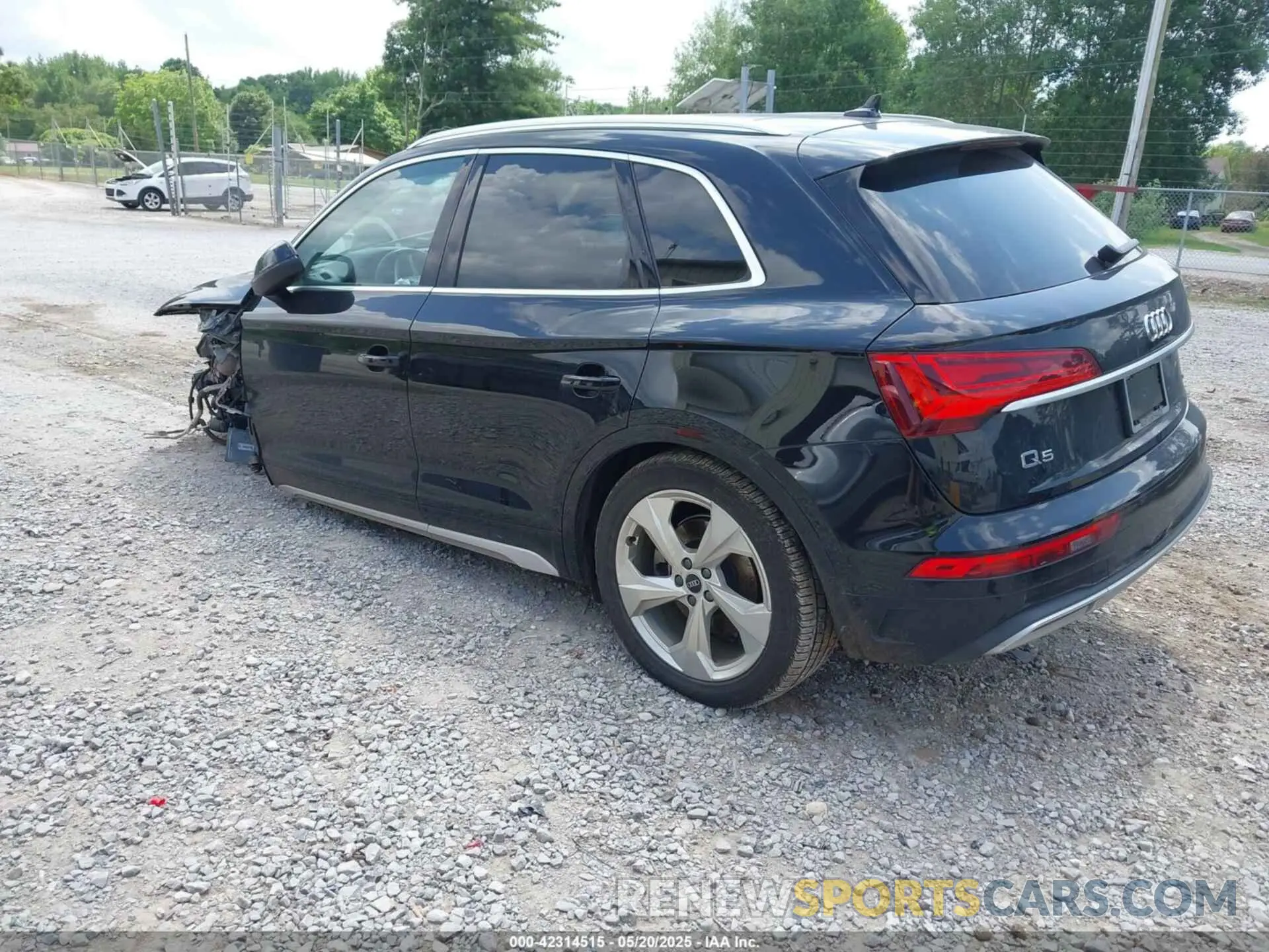3 fotografías del automóvil dañado WA1BAAFY8M2097185 AUDI Q5 2021