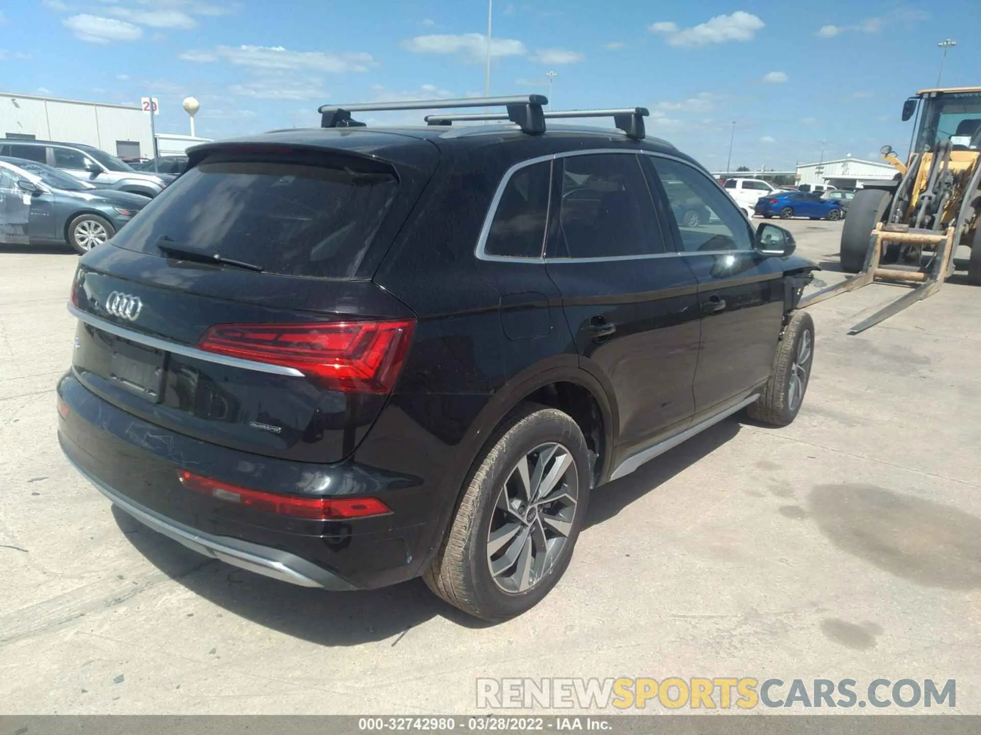 4 fotografías del automóvil dañado WA1BAAFY8M2106435 AUDI Q5 2021