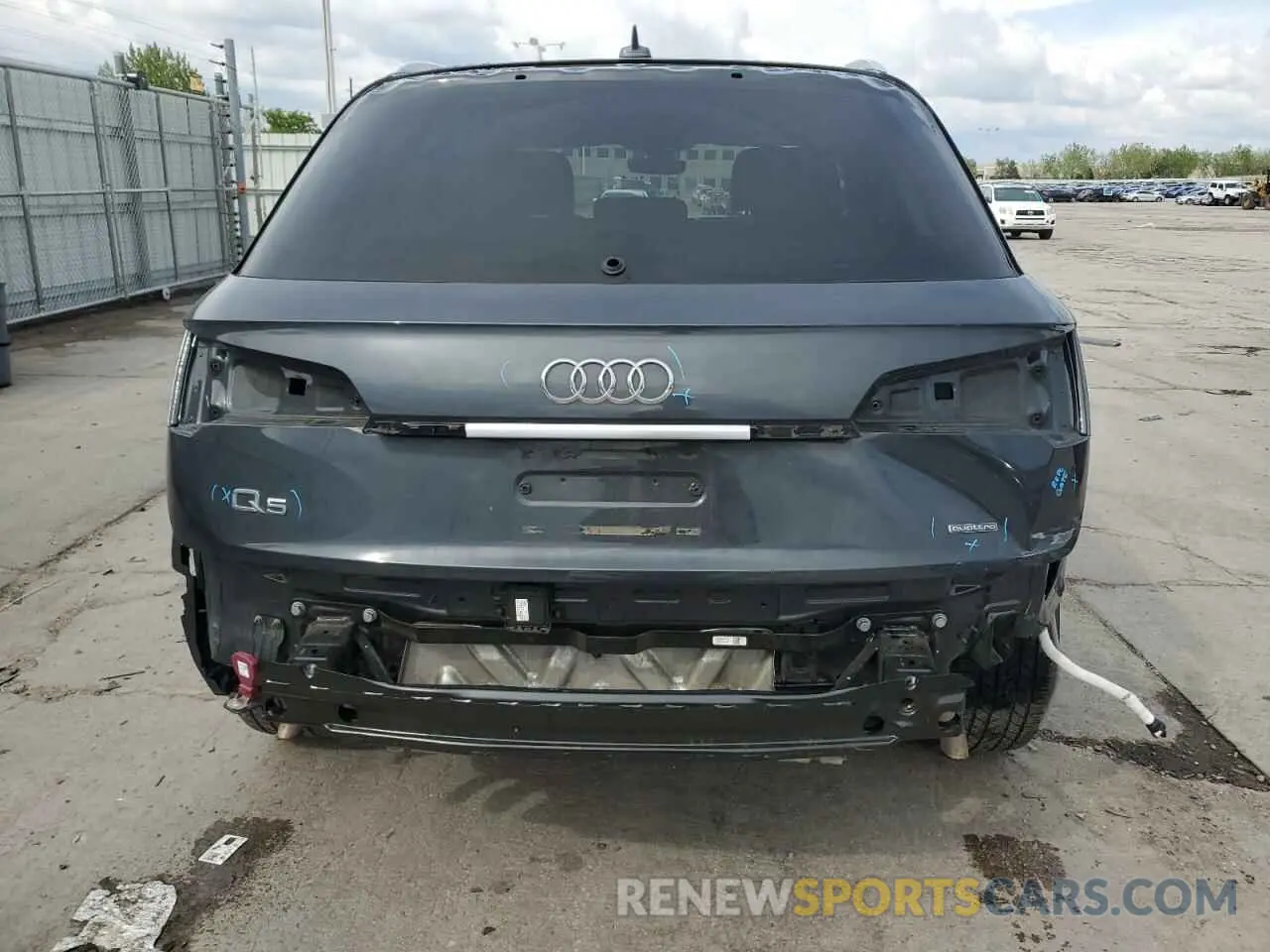6 fotografías del automóvil dañado WA1BAAFY9M2068049 AUDI Q5 2021