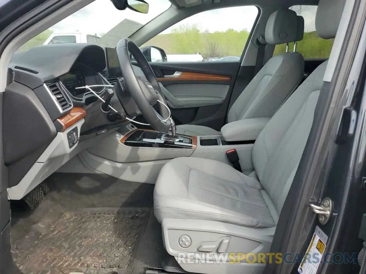 7 fotografías del automóvil dañado WA1BAAFY9M2068049 AUDI Q5 2021