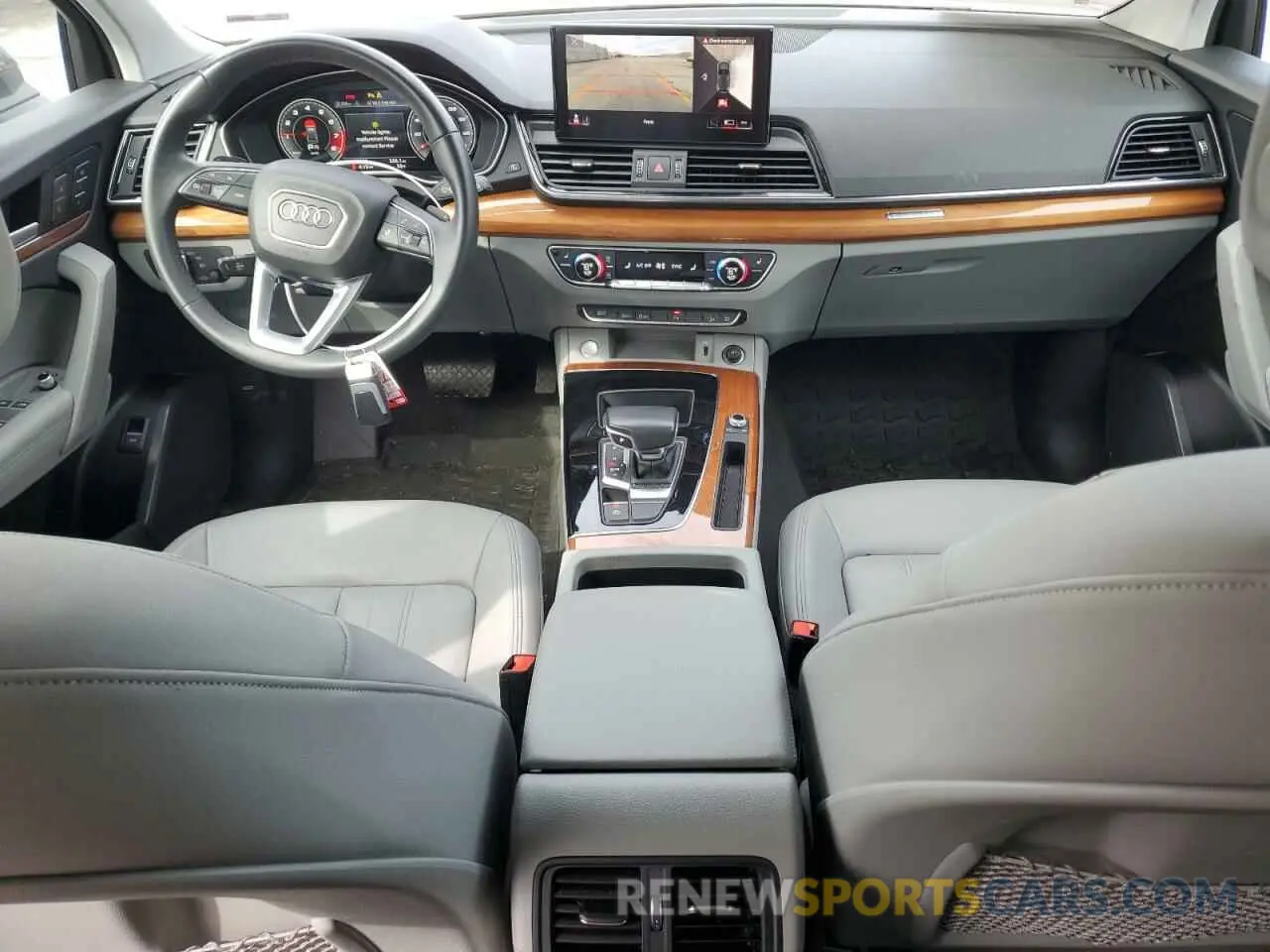 8 fotografías del automóvil dañado WA1BAAFY9M2068049 AUDI Q5 2021