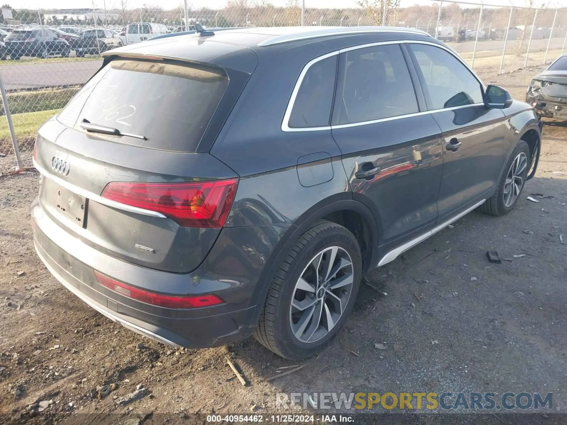 4 fotografías del automóvil dañado WA1BAAFY9M2136916 AUDI Q5 2021