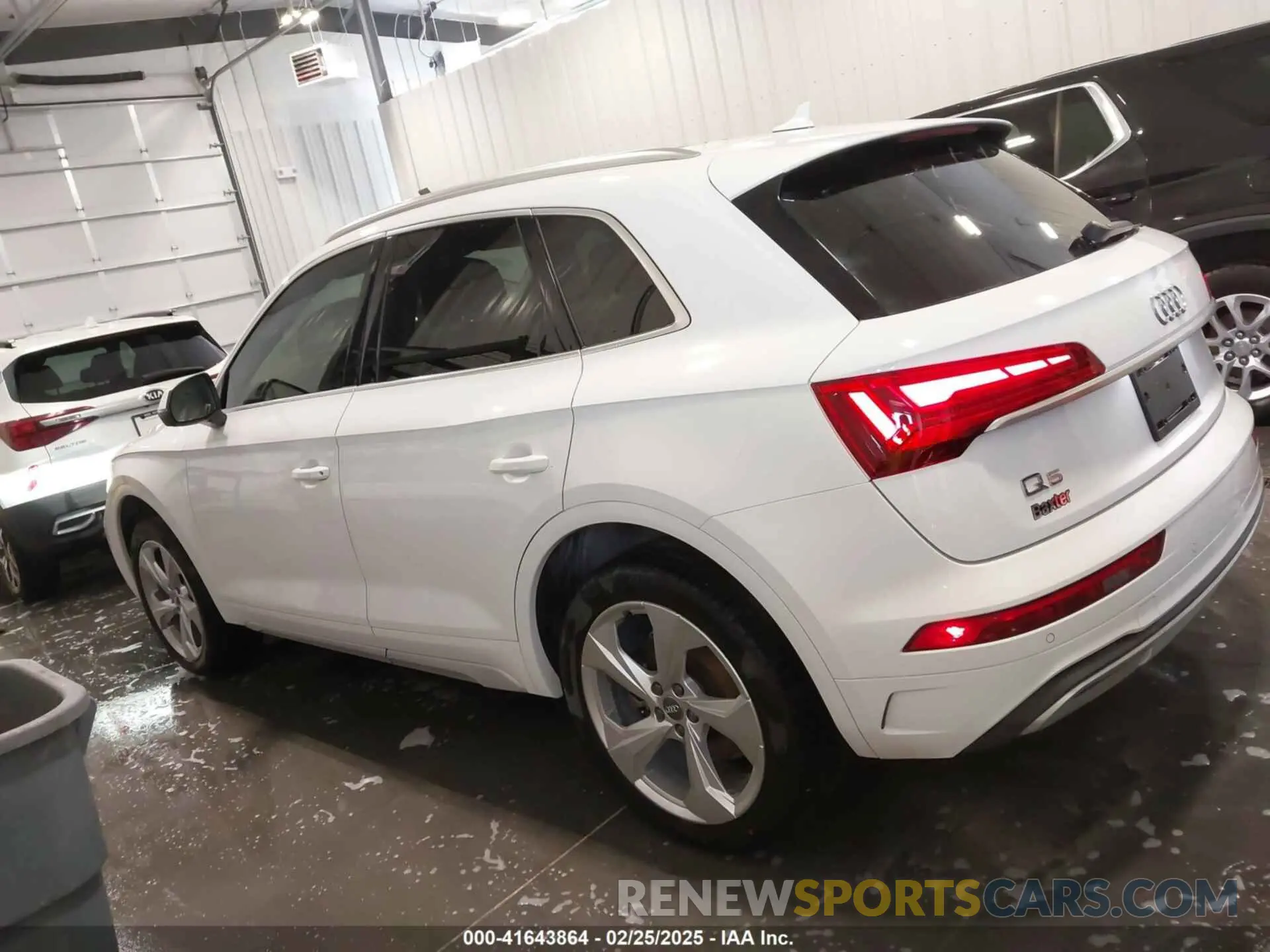 15 fotografías del automóvil dañado WA1BAAFYXM2001878 AUDI Q5 2021