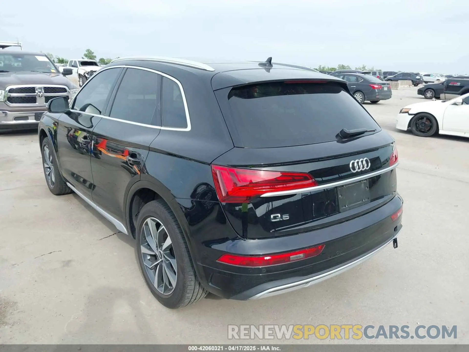 3 fotografías del automóvil dañado WA1BAAFYXM2135919 AUDI Q5 2021