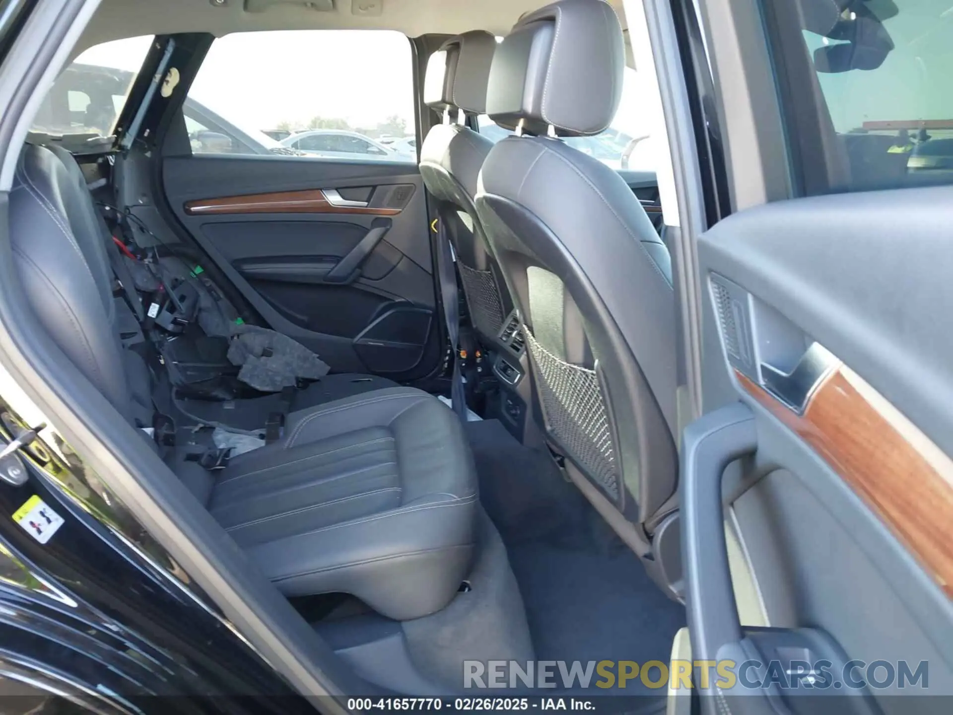 8 fotografías del automóvil dañado WA1BAAFYXM2139419 AUDI Q5 2021