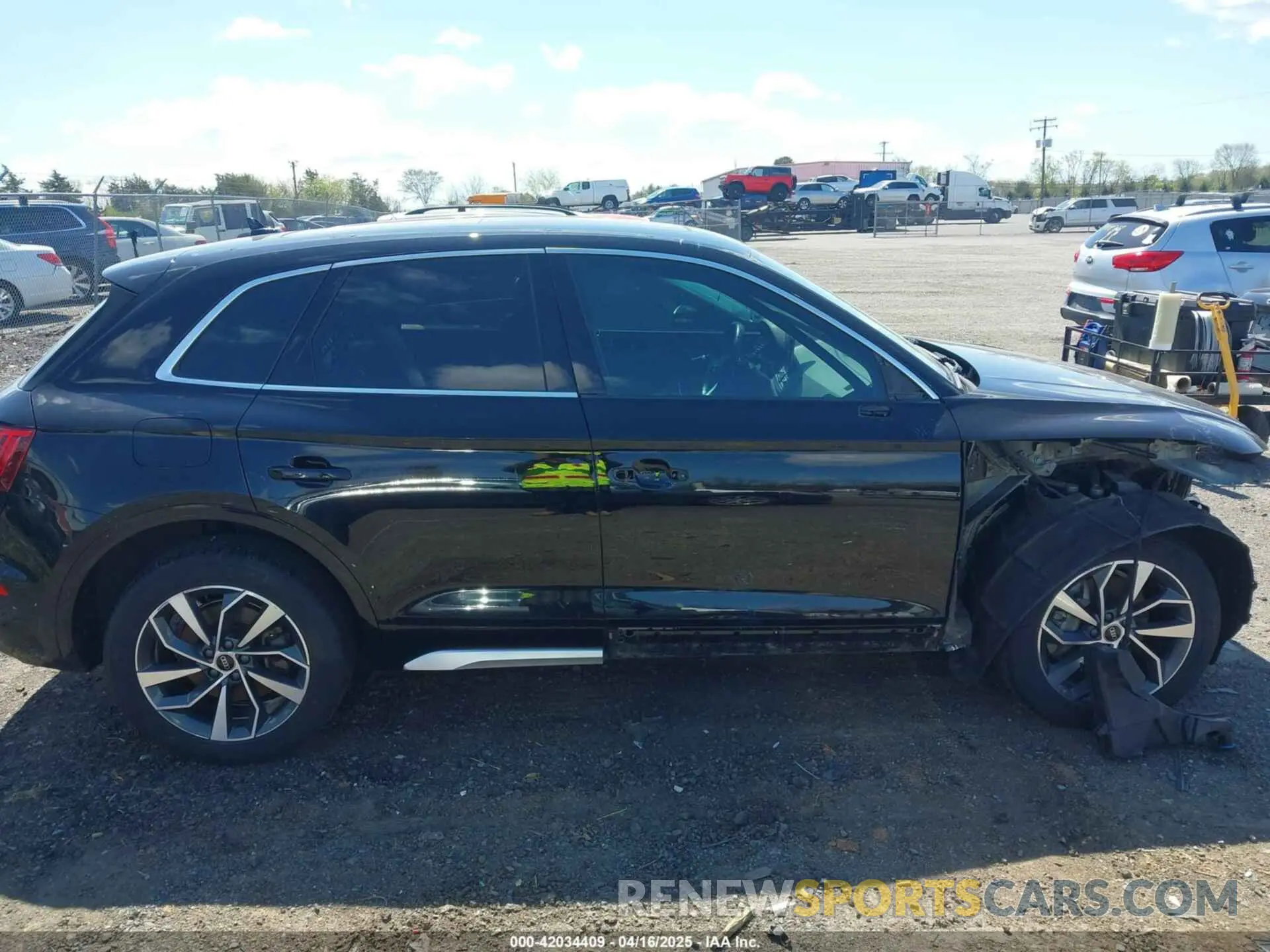 14 fotografías del automóvil dañado WA1BABFYXM2045191 AUDI Q5 2021