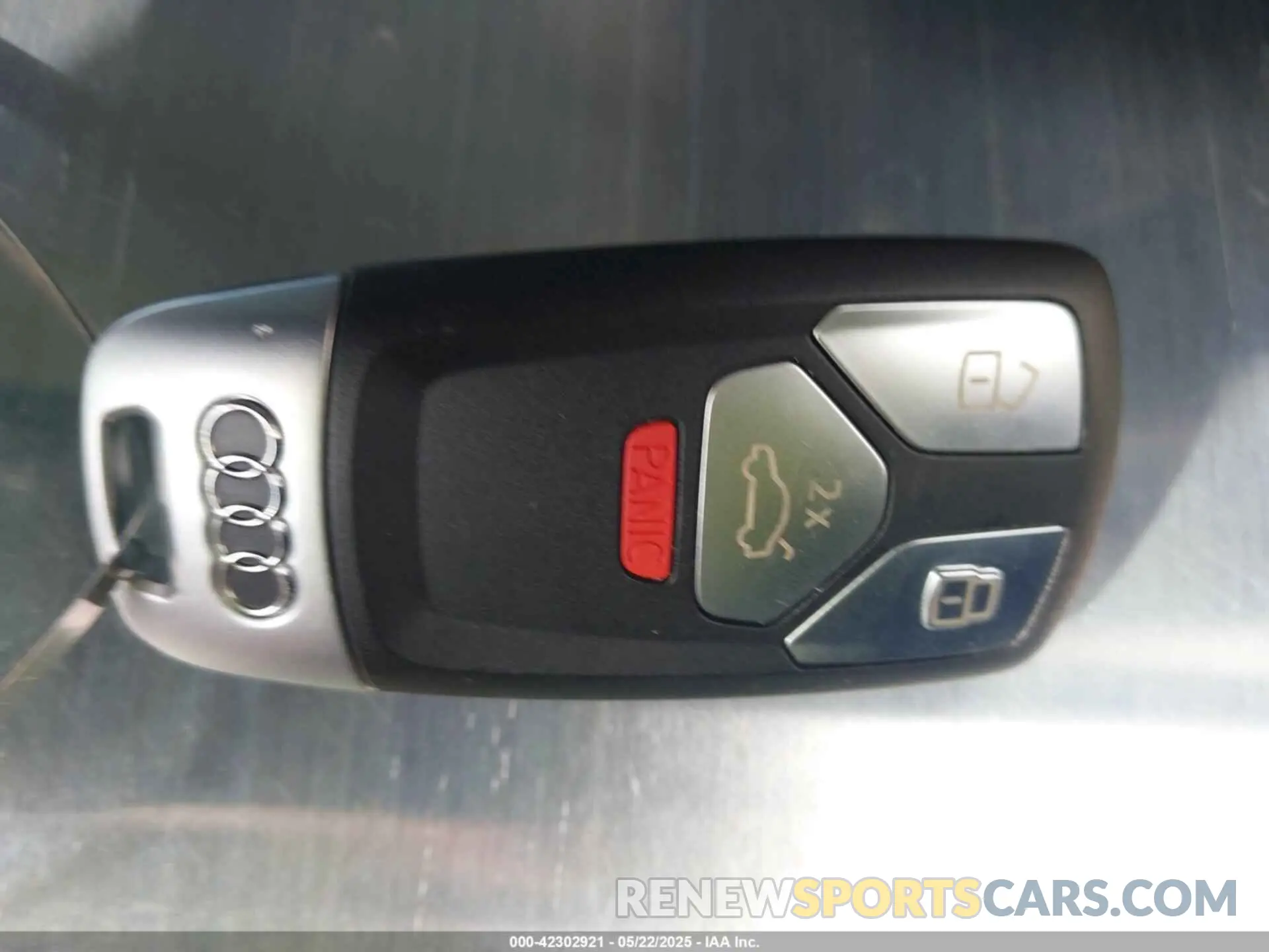 11 fotografías del automóvil dañado WA1CAAFY6M2114408 AUDI Q5 2021