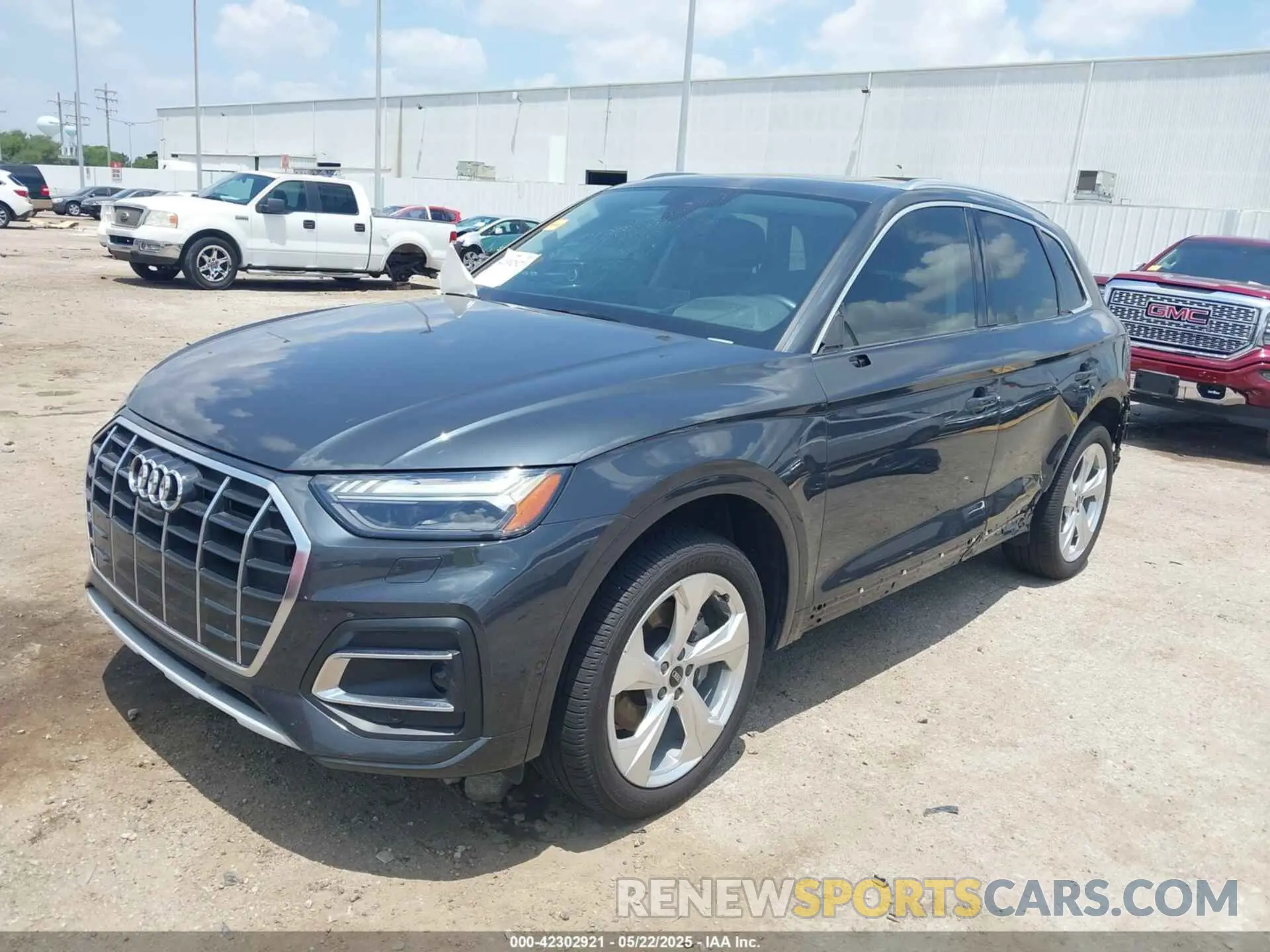2 fotografías del automóvil dañado WA1CAAFY6M2114408 AUDI Q5 2021