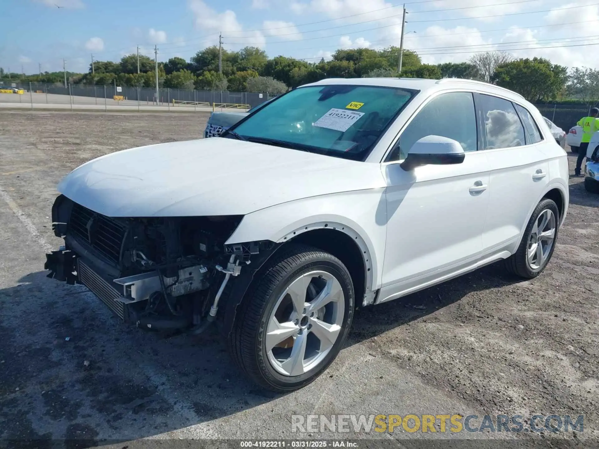 2 fotografías del automóvil dañado WA1CAAFY7M2034552 AUDI Q5 2021