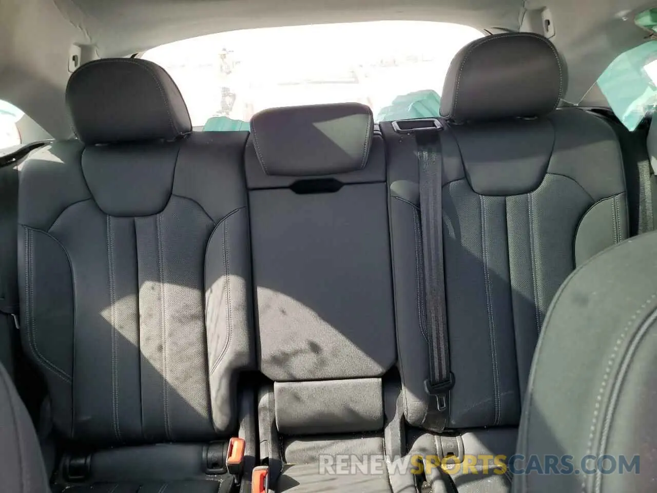 10 fotografías del automóvil dañado WA1CAAFY7M2054980 AUDI Q5 2021