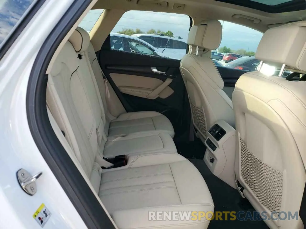 10 fotografías del automóvil dañado WA1CABFY6M2111594 AUDI Q5 2021