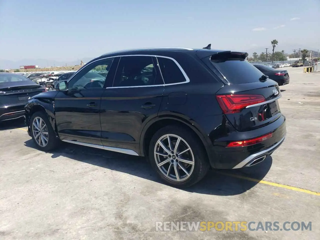 2 fotografías del automóvil dañado WA1E2AFY2M2061809 AUDI Q5 2021
