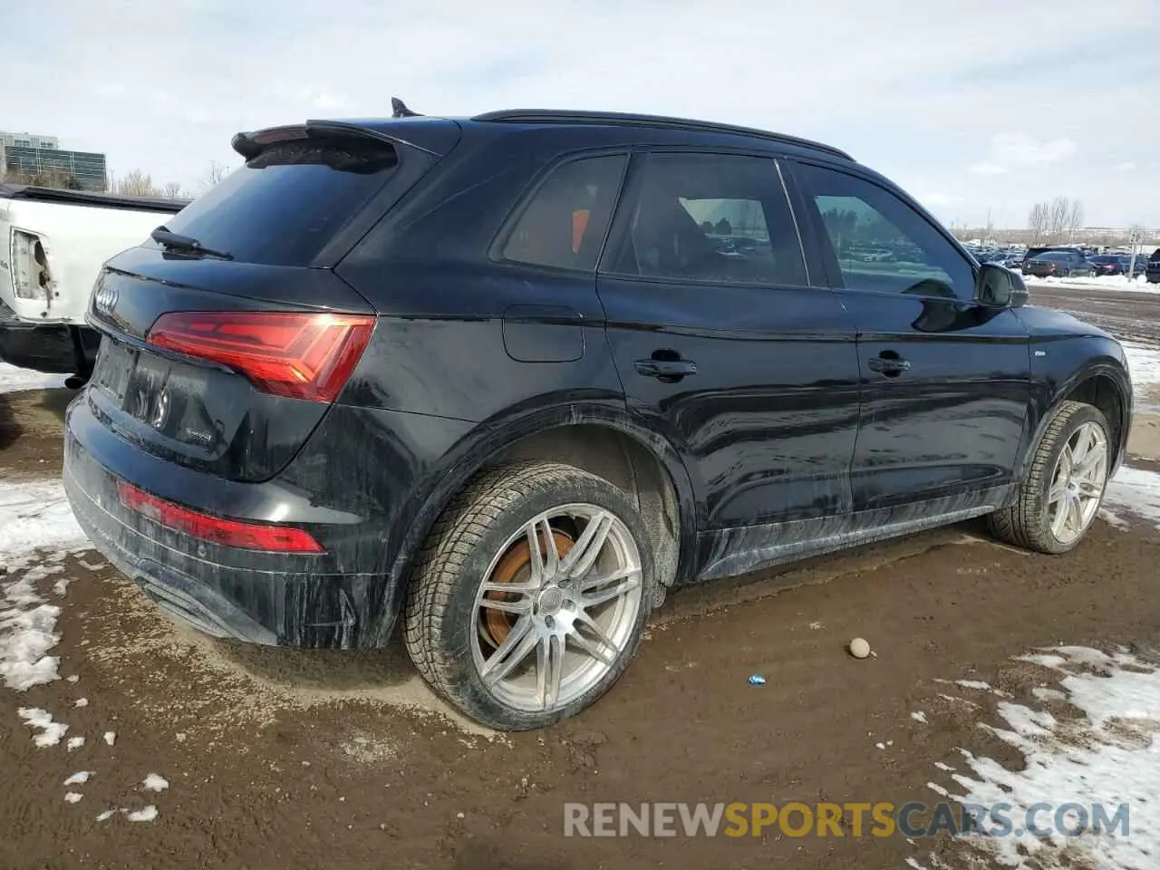 3 fotografías del automóvil dañado WA1EAAFY3M2058372 AUDI Q5 2021
