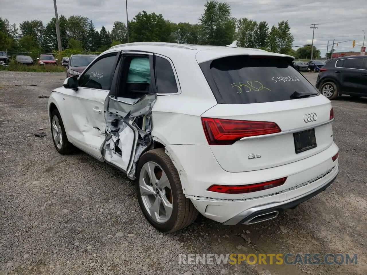 3 fotografías del automóvil dañado WA1EAAFYXM2112122 AUDI Q5 2021