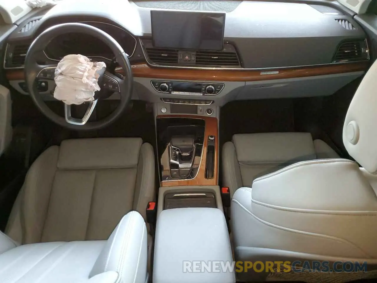 8 fotografías del automóvil dañado WA1F2AFY1M2084809 AUDI Q5 2021