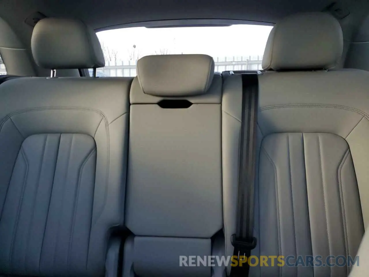 10 fotografías del automóvil dañado WA1G2AFY9M2048564 AUDI Q5 2021