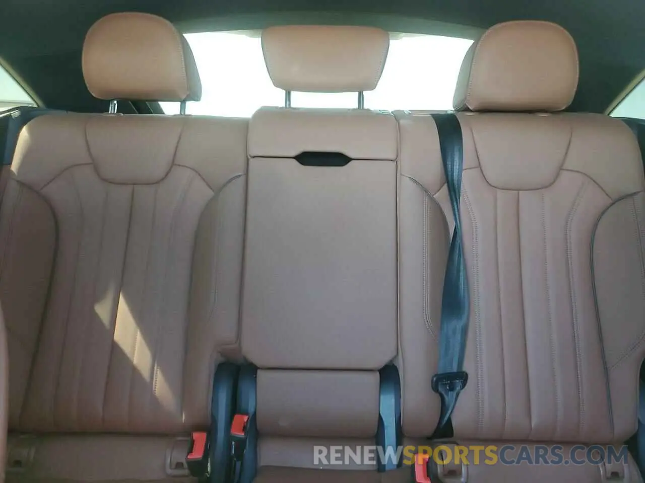 10 fotografías del automóvil dañado WA14AAFY8N2032184 AUDI Q5 2022