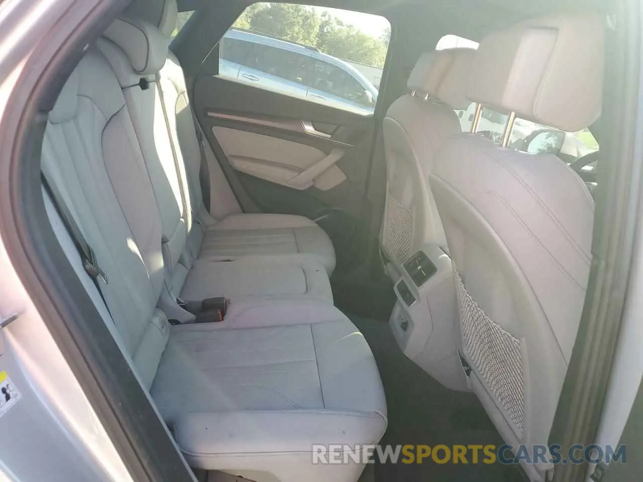 10 fotografías del automóvil dañado WA15AAFY8N2111682 AUDI Q5 2022