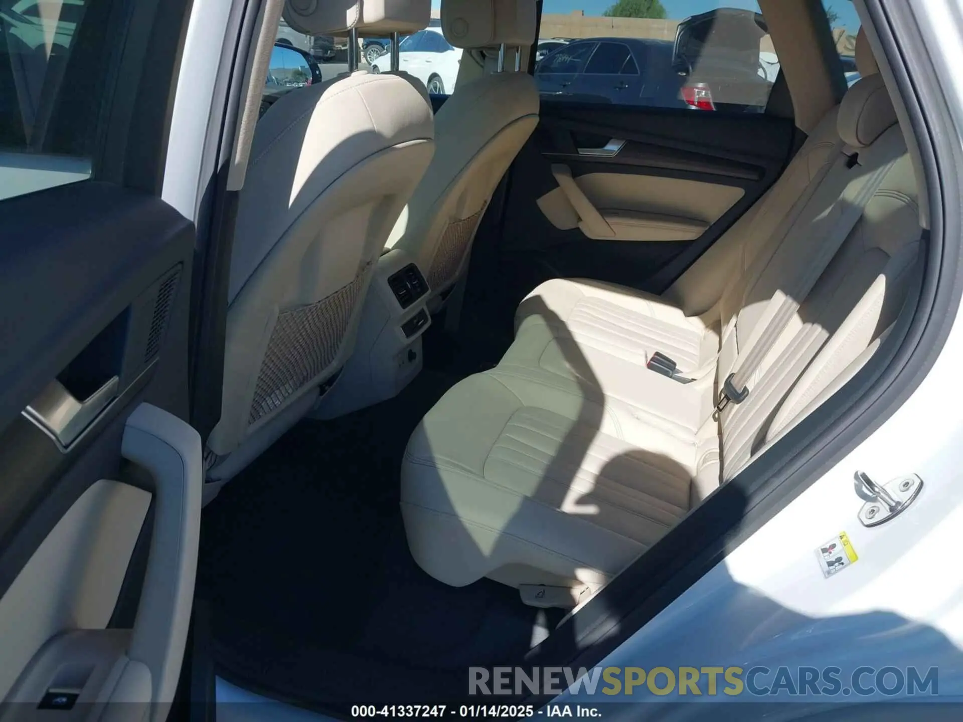 8 fotografías del automóvil dañado WA1BBAFY5N2139584 AUDI Q5 2022