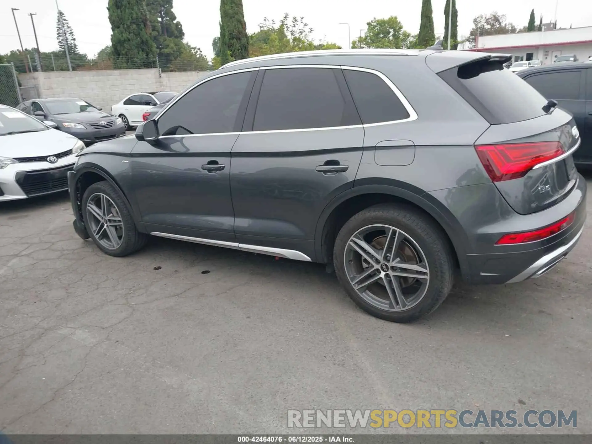 14 fotografías del automóvil dañado WA1E2AFY4N2097860 AUDI Q5 2022