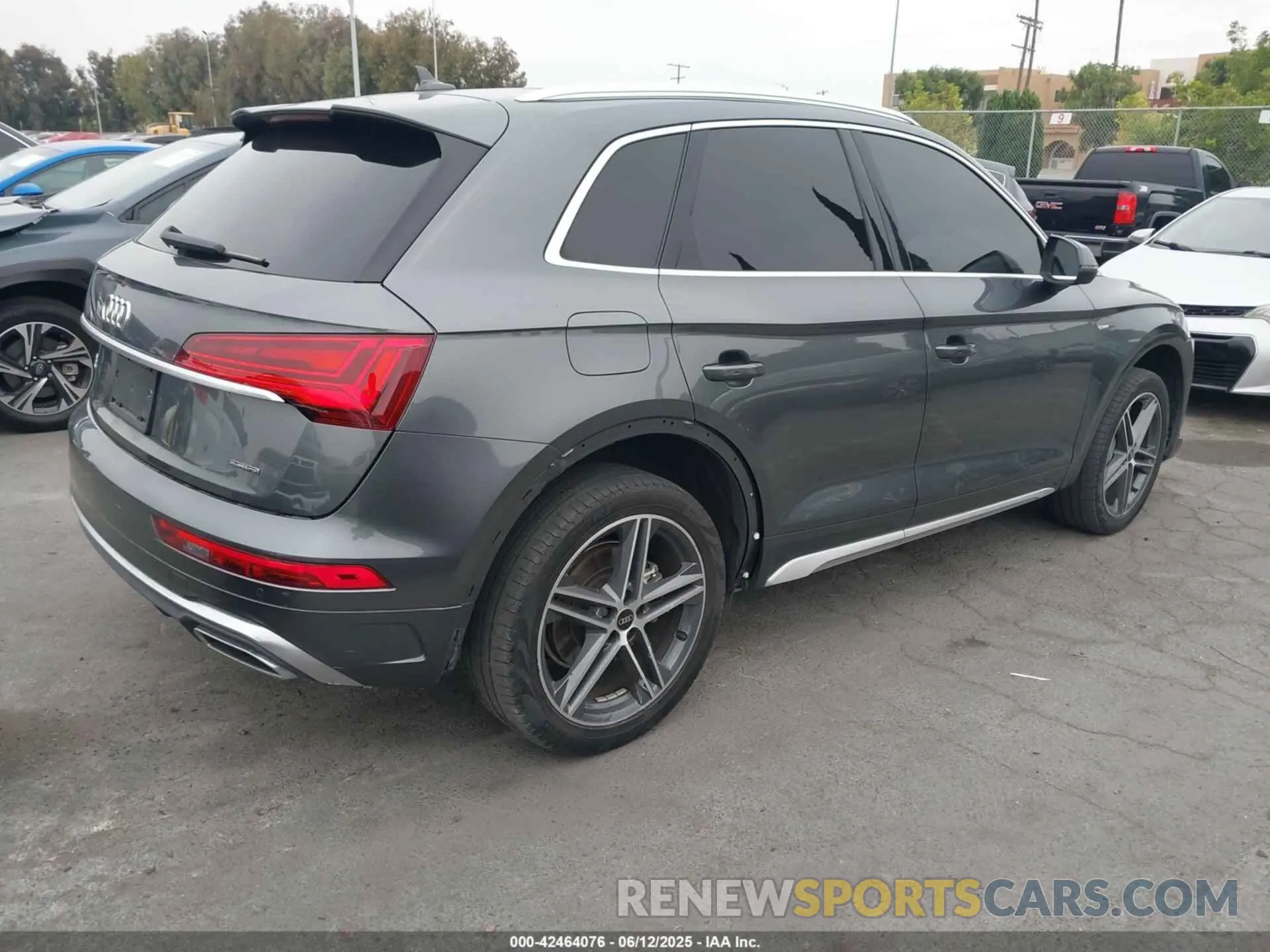 4 fotografías del automóvil dañado WA1E2AFY4N2097860 AUDI Q5 2022