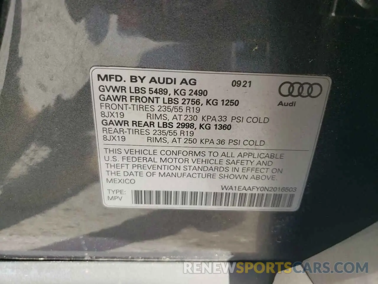 13 fotografías del automóvil dañado WA1EAAFY0N2016503 AUDI Q5 2022