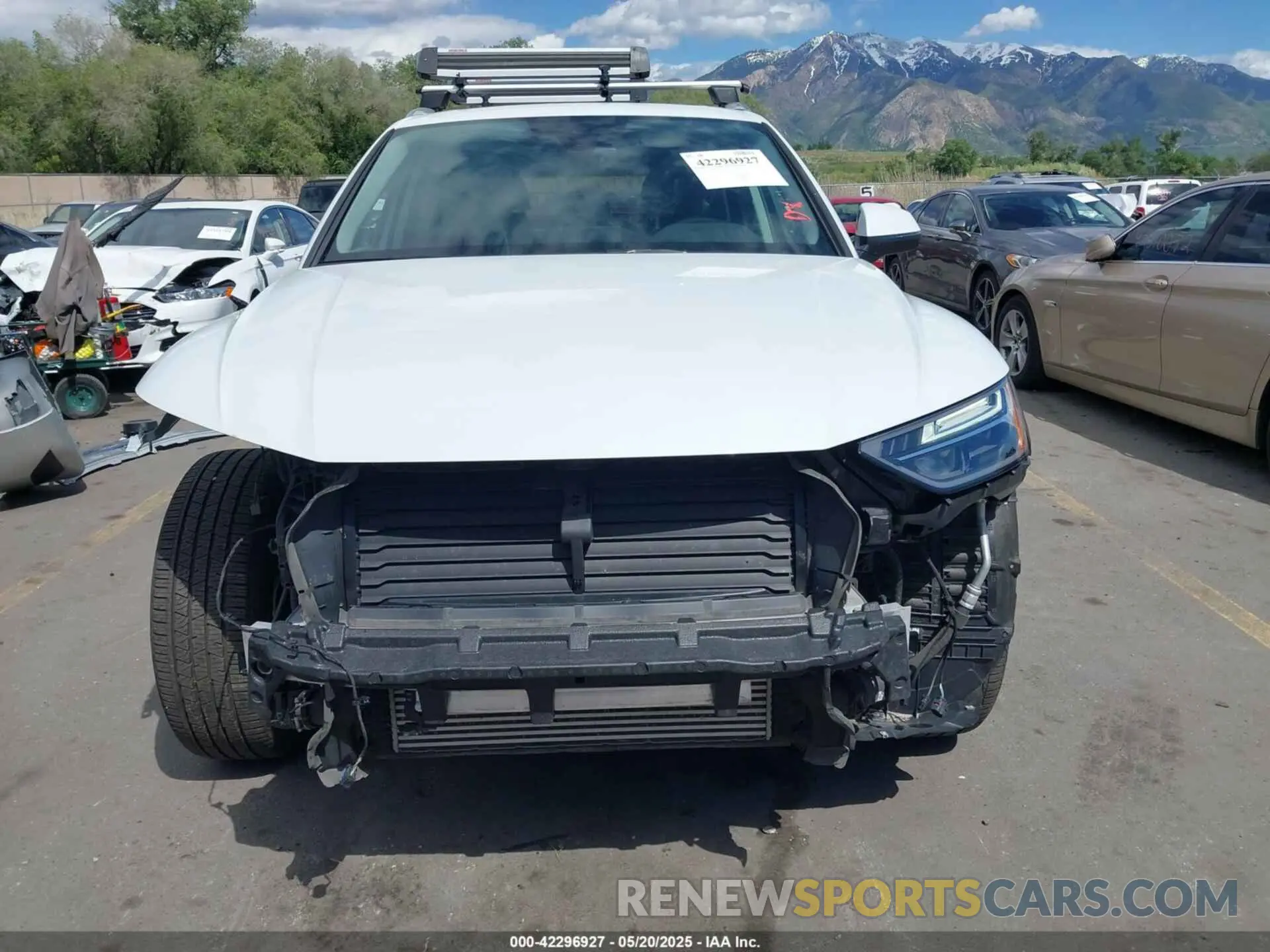 13 fotografías del automóvil dañado WA1EAAFY0N2021054 AUDI Q5 2022