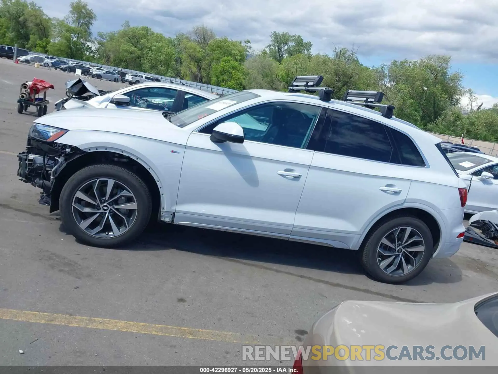 15 fotografías del automóvil dañado WA1EAAFY0N2021054 AUDI Q5 2022