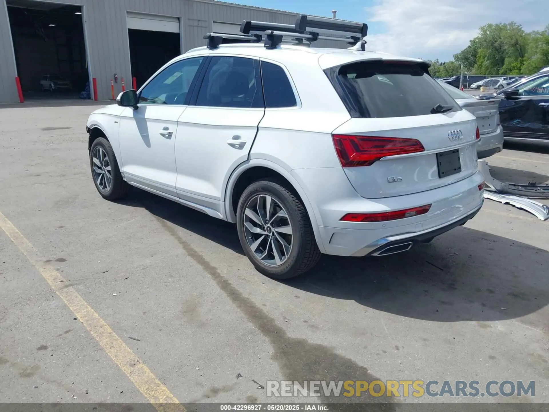 3 fotografías del automóvil dañado WA1EAAFY0N2021054 AUDI Q5 2022