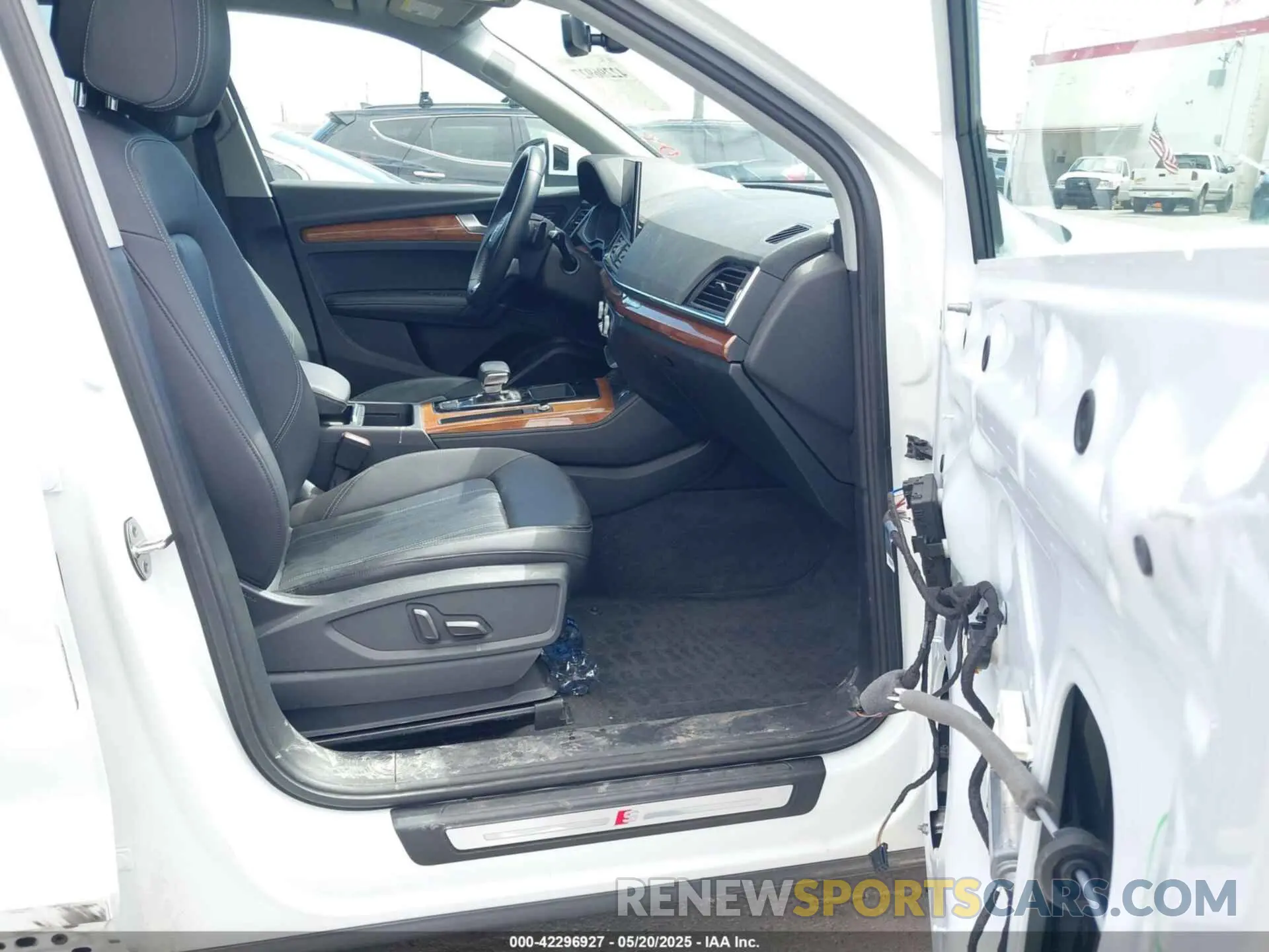5 fotografías del automóvil dañado WA1EAAFY0N2021054 AUDI Q5 2022