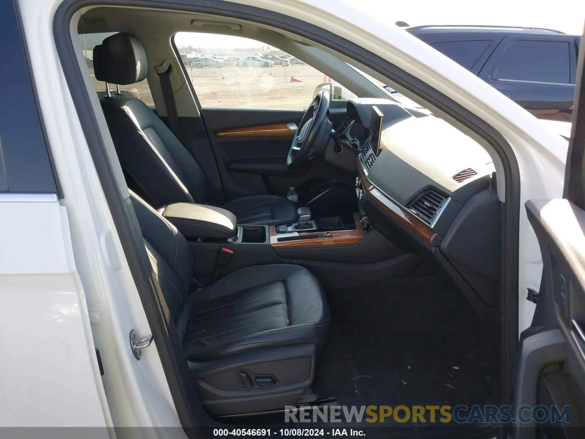 5 fotografías del automóvil dañado WA1EAAFY0N2086809 AUDI Q5 2022