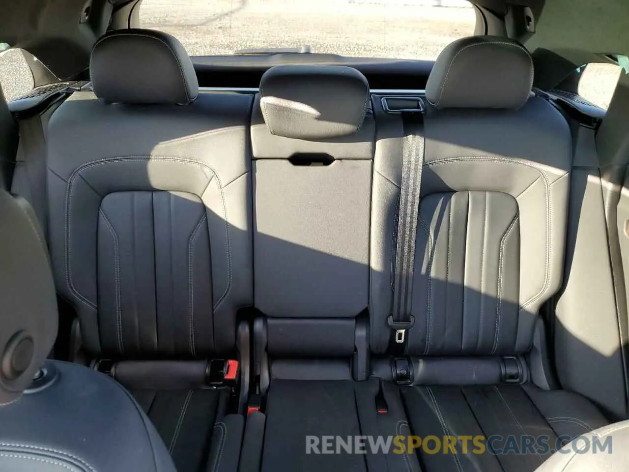 10 fotografías del automóvil dañado WA1EAAFY0N2130050 AUDI Q5 2022