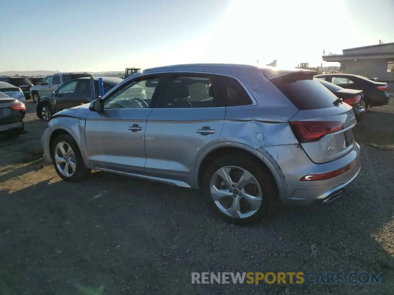 2 fotografías del automóvil dañado WA1EAAFY0N2130050 AUDI Q5 2022