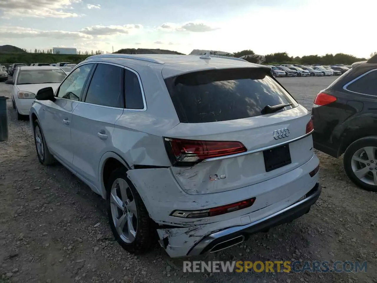3 fotografías del automóvil dañado WA1EAAFY0N2140089 AUDI Q5 2022