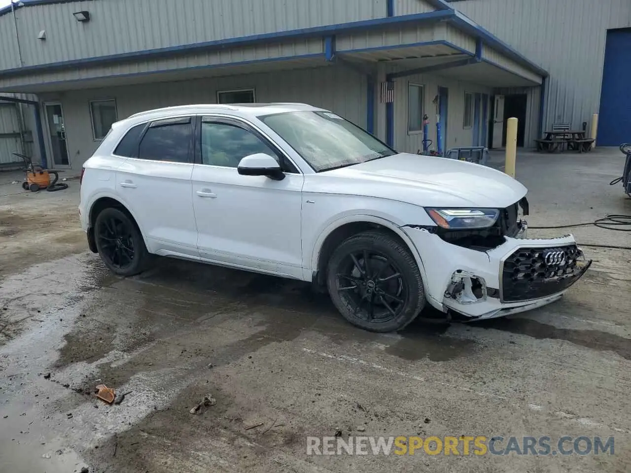 4 fotografías del automóvil dañado WA1EAAFY1N2015893 AUDI Q5 2022