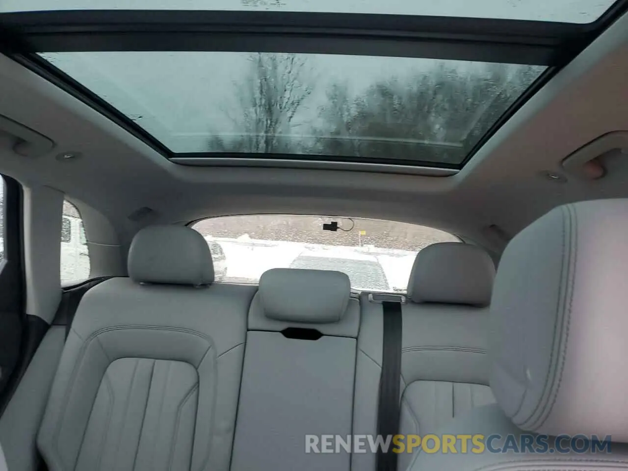 10 fotografías del automóvil dañado WA1EAAFY2N2028782 AUDI Q5 2022