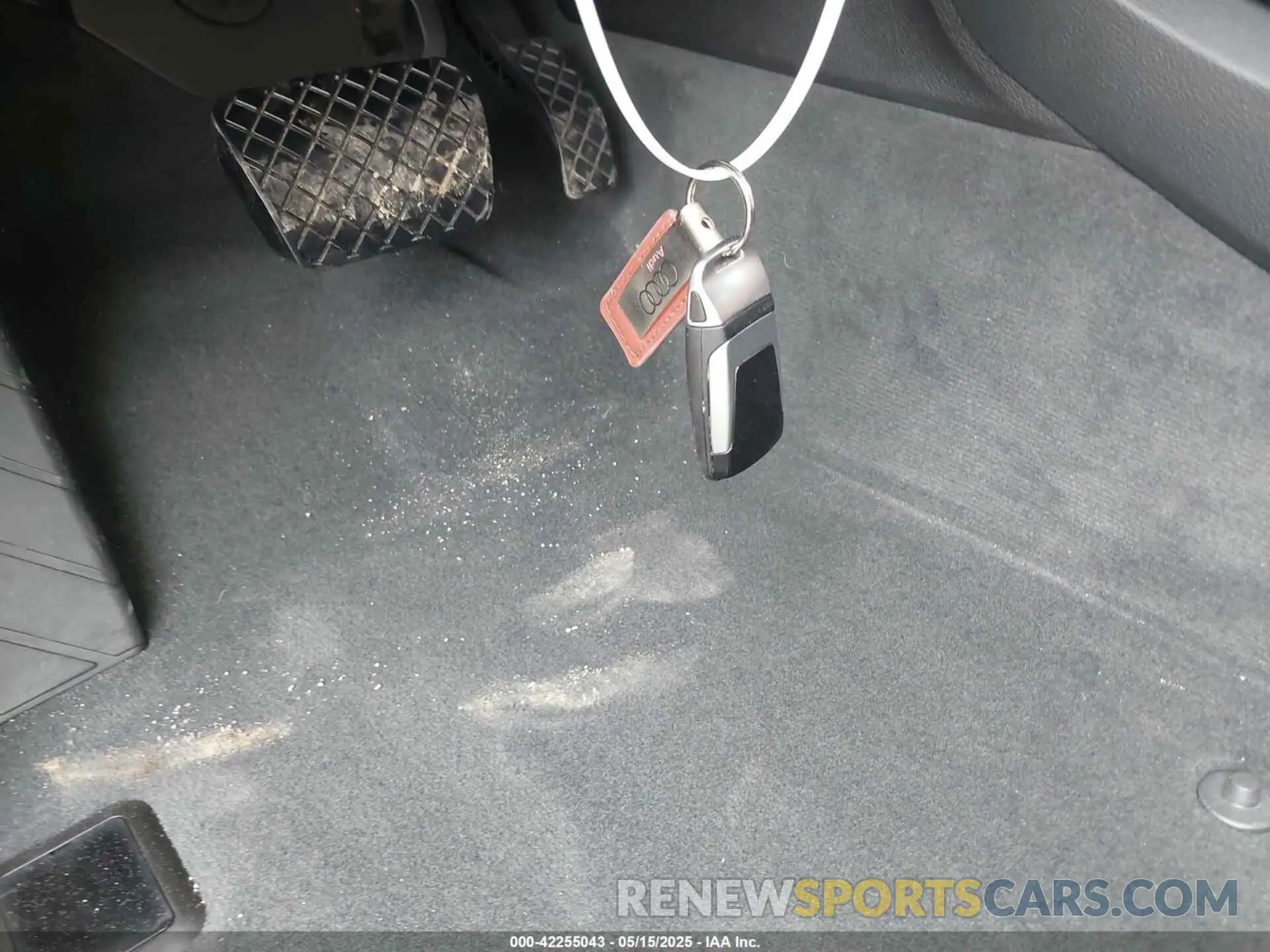 11 fotografías del automóvil dañado WA1EAAFY2N2081546 AUDI Q5 2022