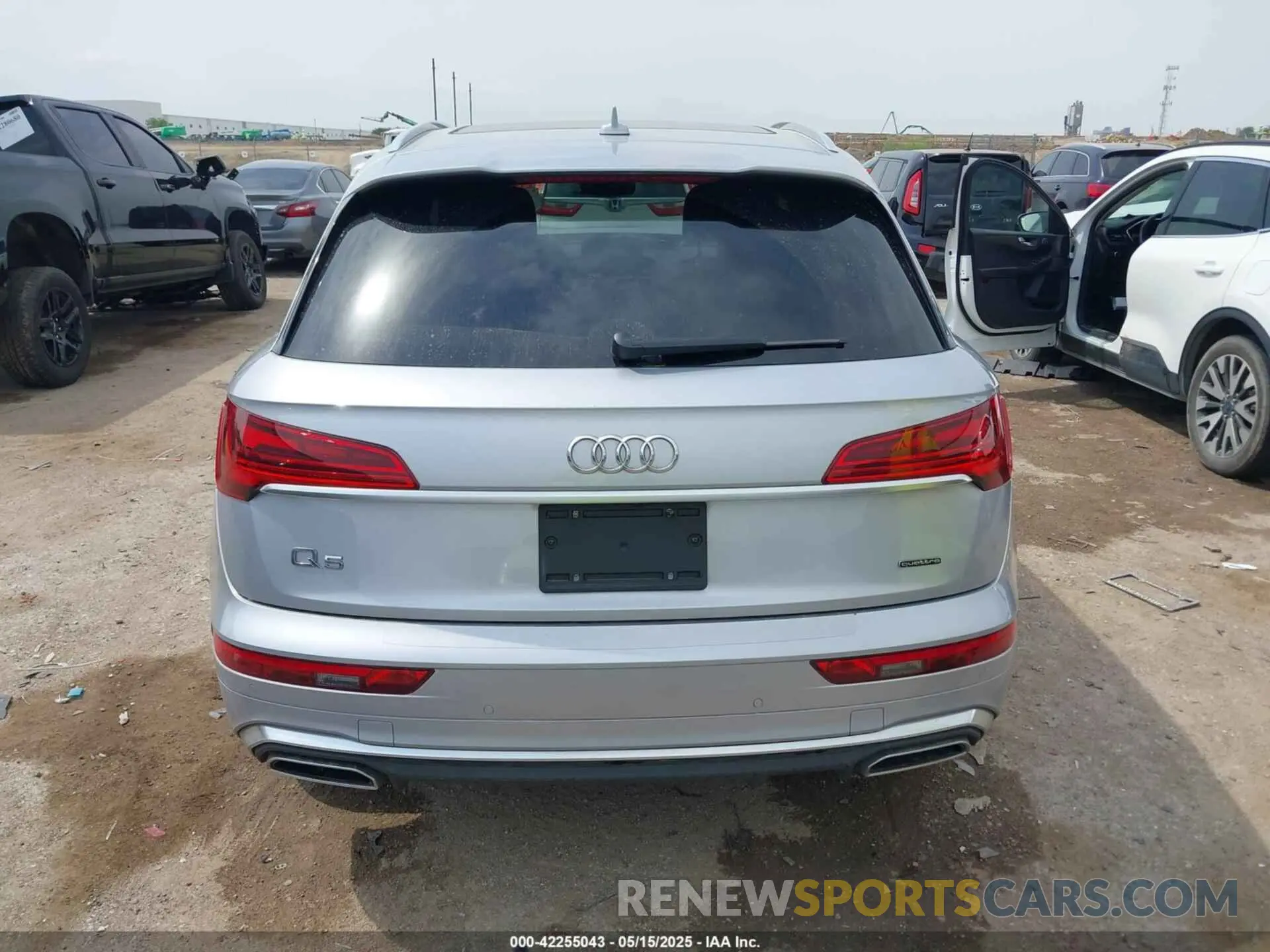 16 fotografías del automóvil dañado WA1EAAFY2N2081546 AUDI Q5 2022