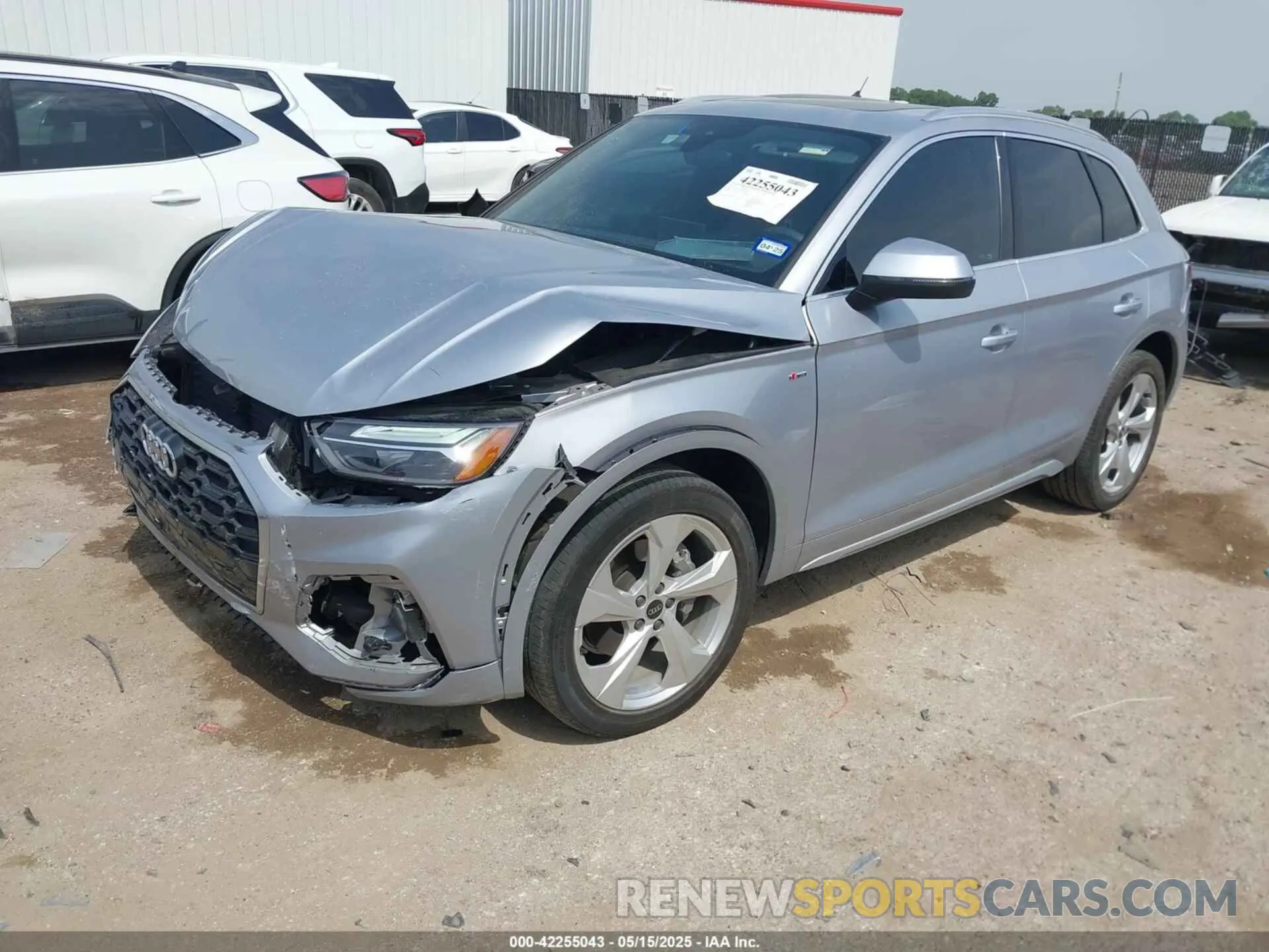 2 fotografías del automóvil dañado WA1EAAFY2N2081546 AUDI Q5 2022