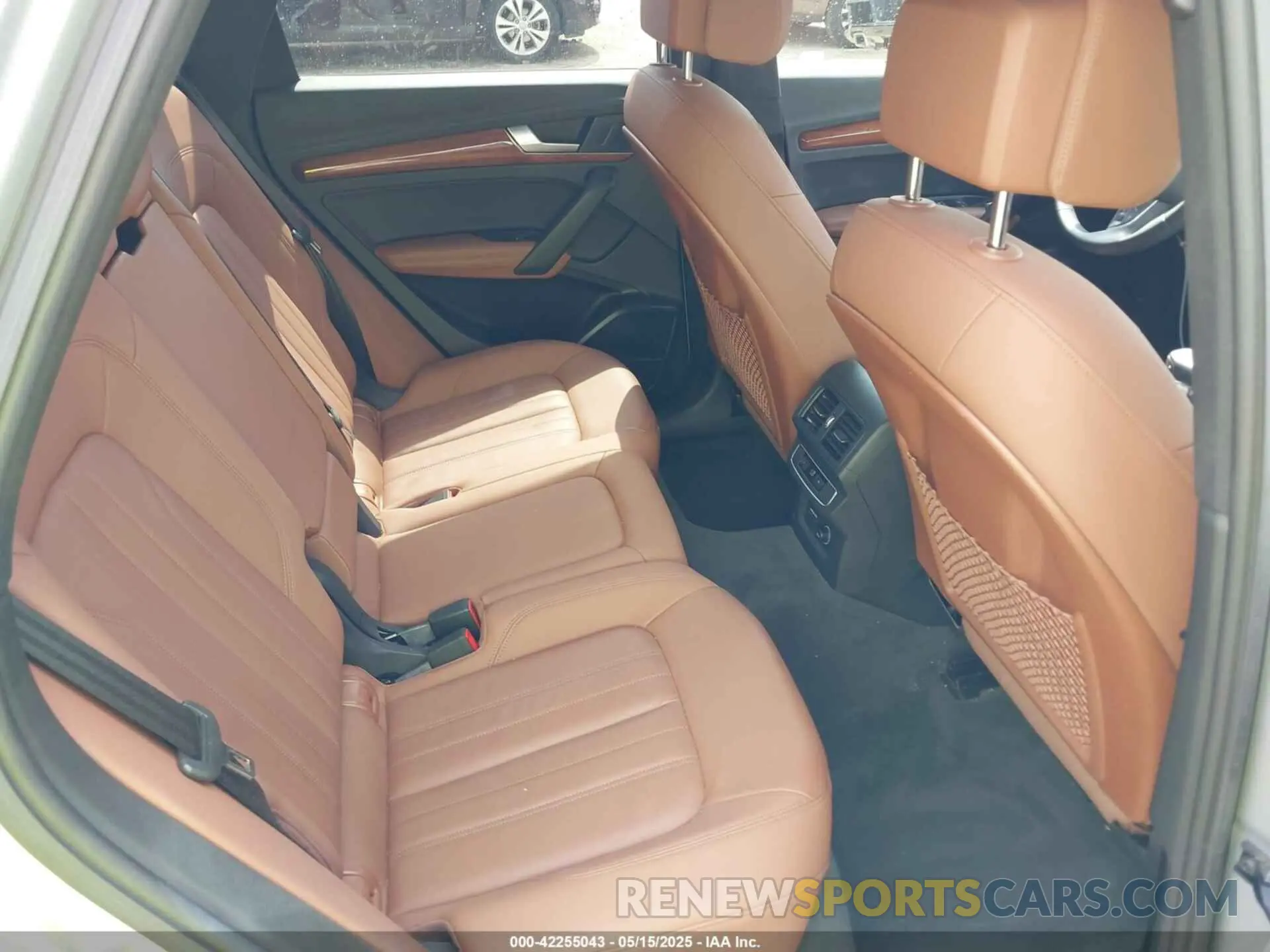 8 fotografías del automóvil dañado WA1EAAFY2N2081546 AUDI Q5 2022