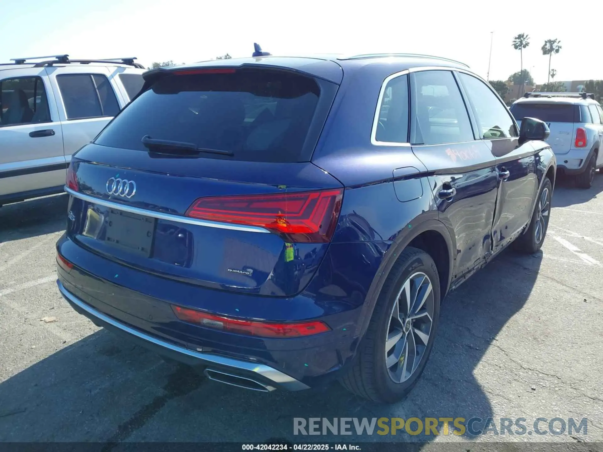 4 fotografías del automóvil dañado WA1EAAFY3N2118376 AUDI Q5 2022