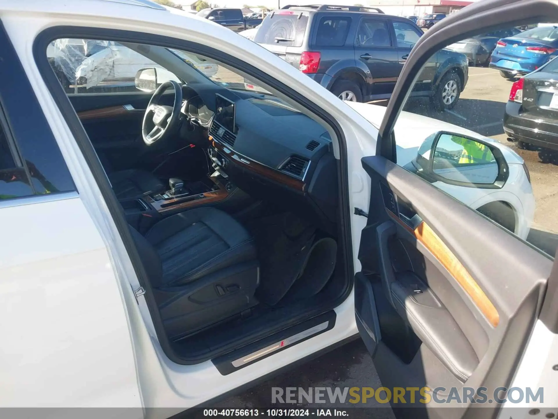 5 fotografías del automóvil dañado WA1EAAFY4N2075490 AUDI Q5 2022