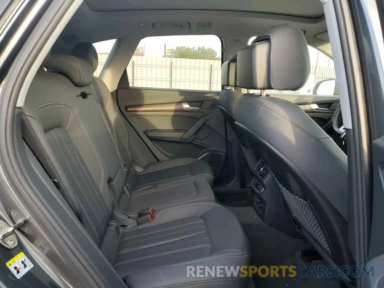 11 fotografías del automóvil dañado WA1EAAFY6N2048694 AUDI Q5 2022