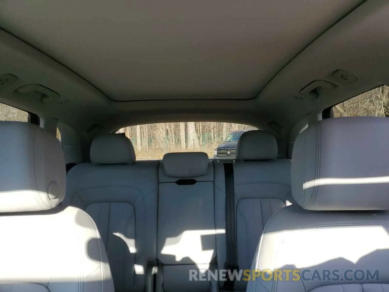 10 fotografías del automóvil dañado WA1EAAFY6N2104682 AUDI Q5 2022