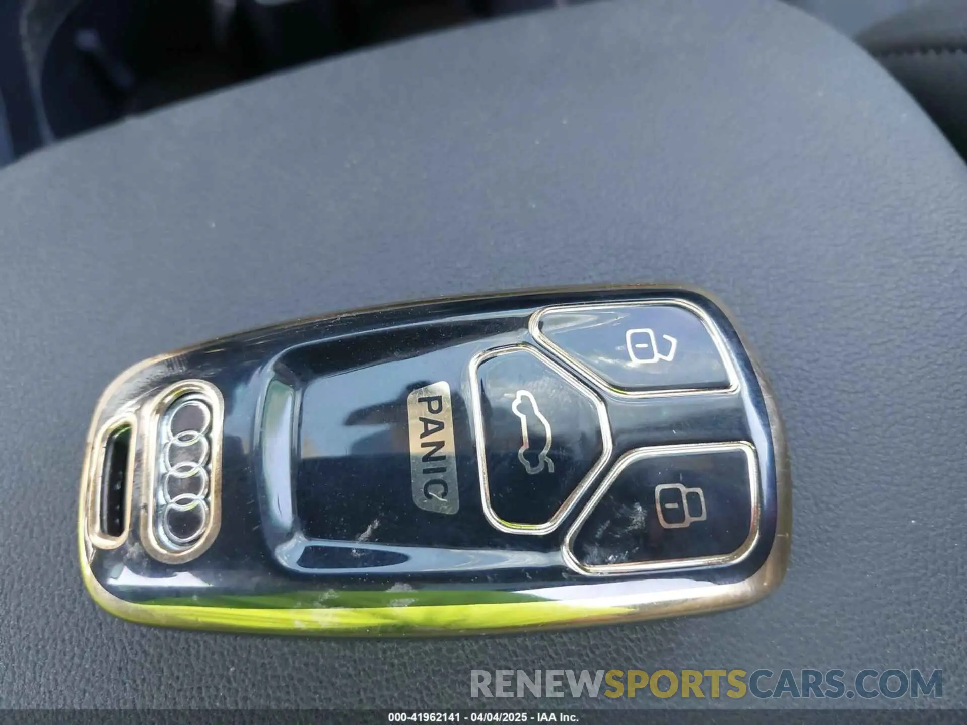 11 fotografías del automóvil dañado WA1EAAFY8N2019875 AUDI Q5 2022