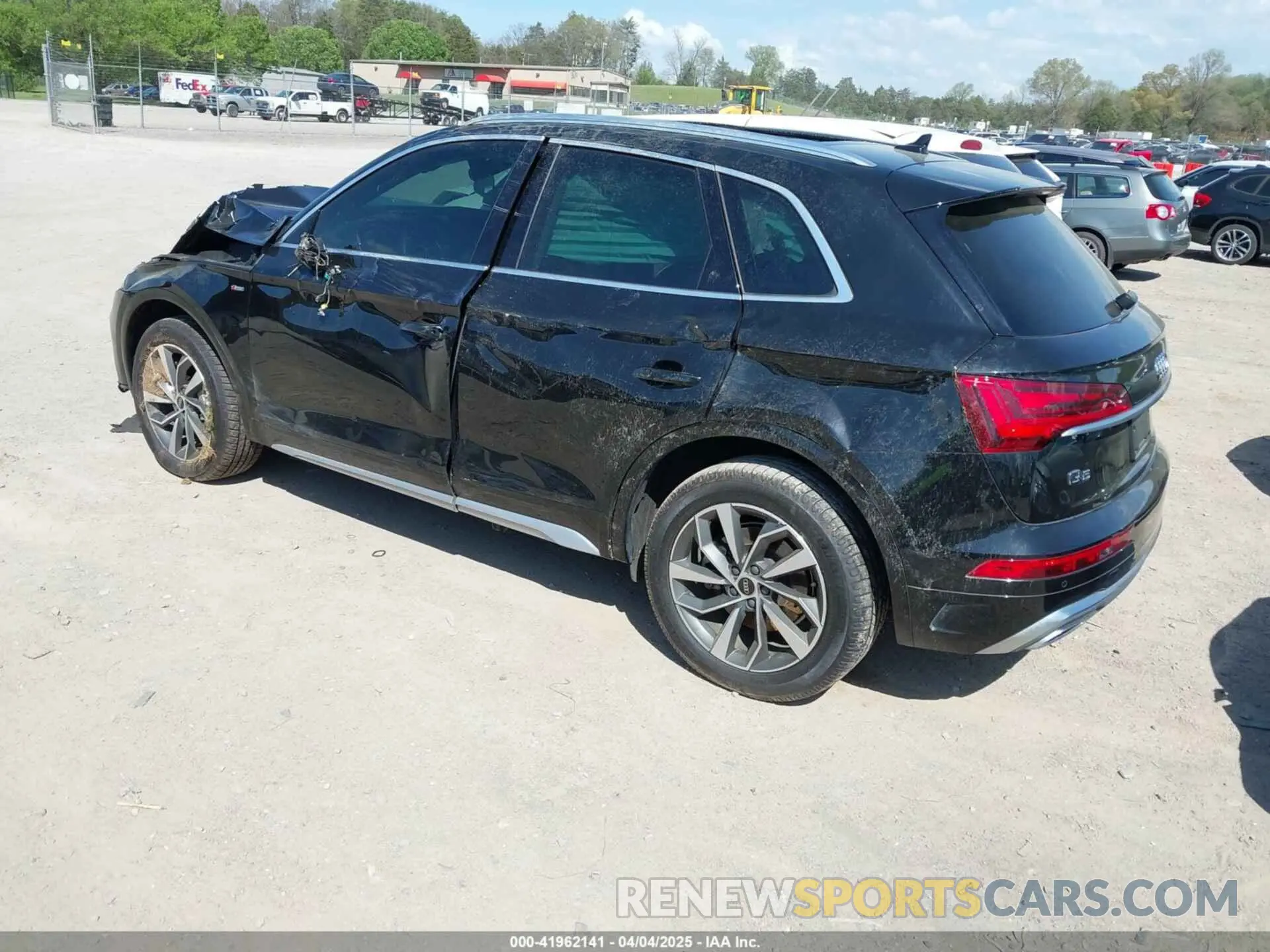 3 fotografías del automóvil dañado WA1EAAFY8N2019875 AUDI Q5 2022