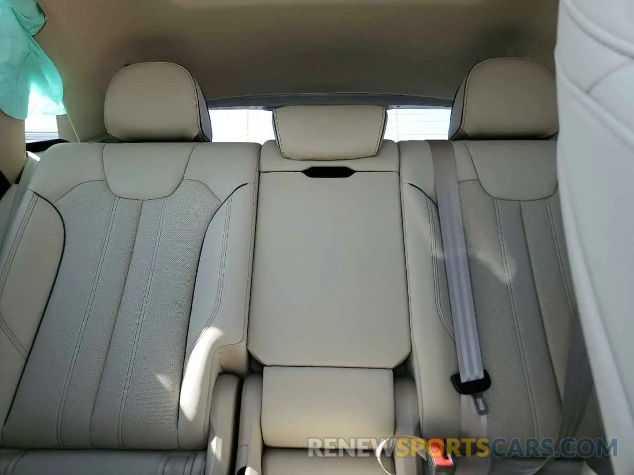 10 fotografías del automóvil dañado WA1EAAFY8N2054528 AUDI Q5 2022
