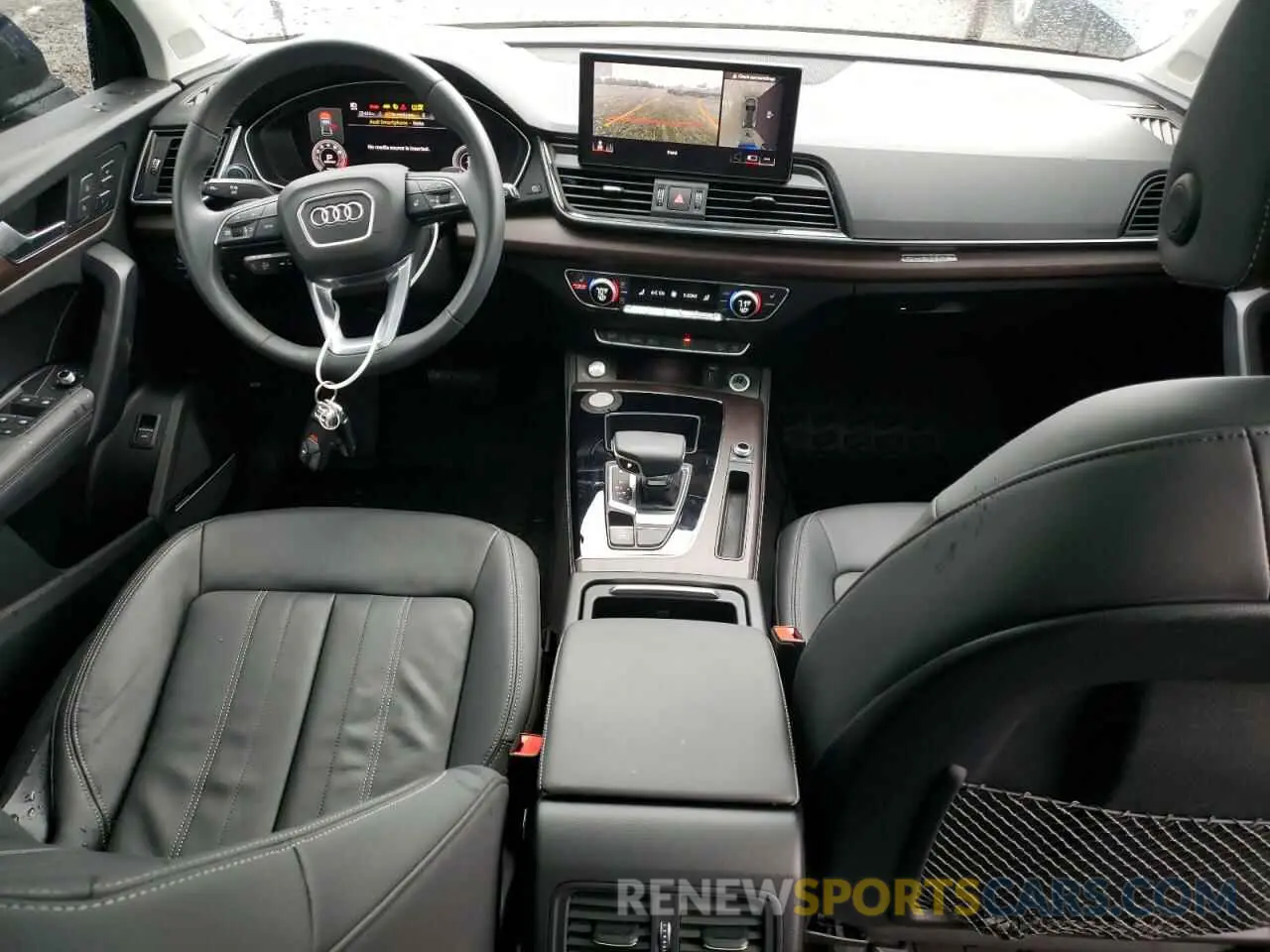 8 fotografías del automóvil dañado WA1EAAFY9N2042033 AUDI Q5 2022