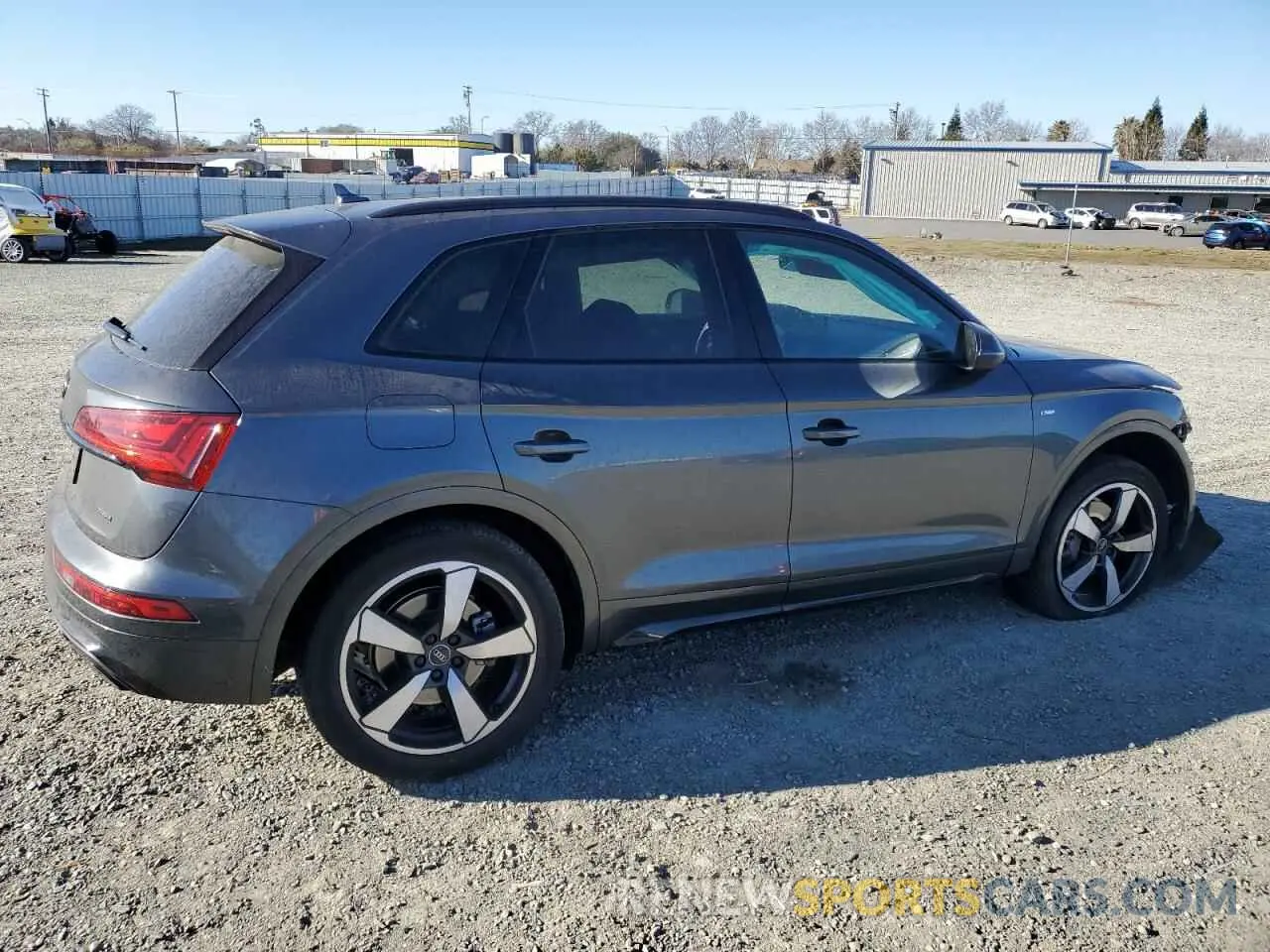 3 fotografías del automóvil dañado WA1EAAFYXN2049508 AUDI Q5 2022