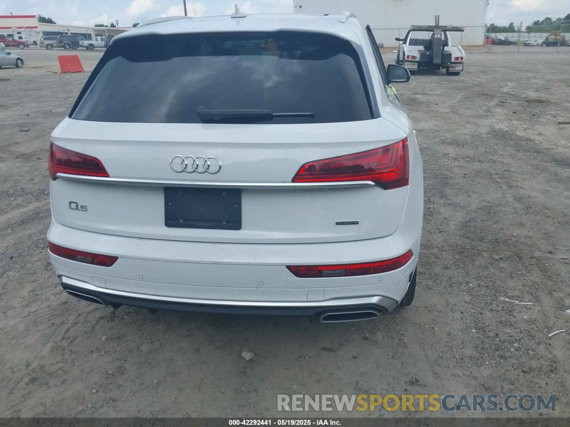 16 fotografías del automóvil dañado WA1FAAFY5N2027503 AUDI Q5 2022